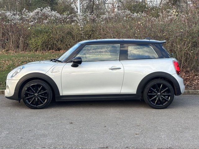 2018 MINI HATCH - Photo 2