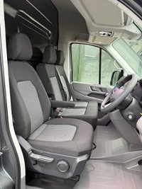USED 2025 75 VOLKSWAGEN CRAFTER VOLKSWAGEN CRAFTER COMMERCE PLUS MWB 2.0TDI 140PS INDIUM GREY 