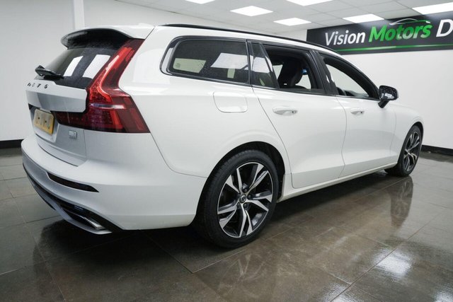 2020 VOLVO V60 2.0h T6 Recharge 11.6kWh R-Design Auto AWD Euro 6 (s/s) 5dr - Photo 4