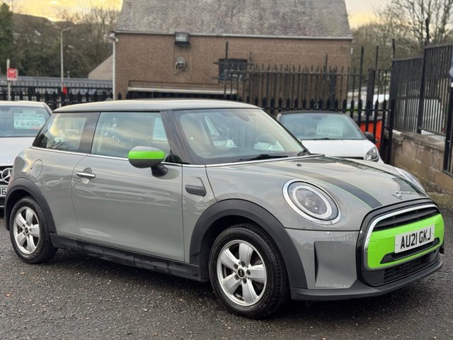 View our MINI Hatch 1.5 Cooper Classic Hatchback 3dr Petrol Manual Euro 6 (s/s) (136 ps)