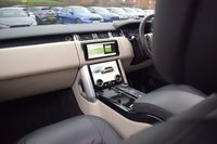 USED 2020 70 LAND ROVER RANGE ROVER 3.0 SD V6 Vogue SUV 5dr Diesel Auto 4WD Euro 6 (s/s) (275 ps) SLIDING ROOF / REAR TV SCREENS