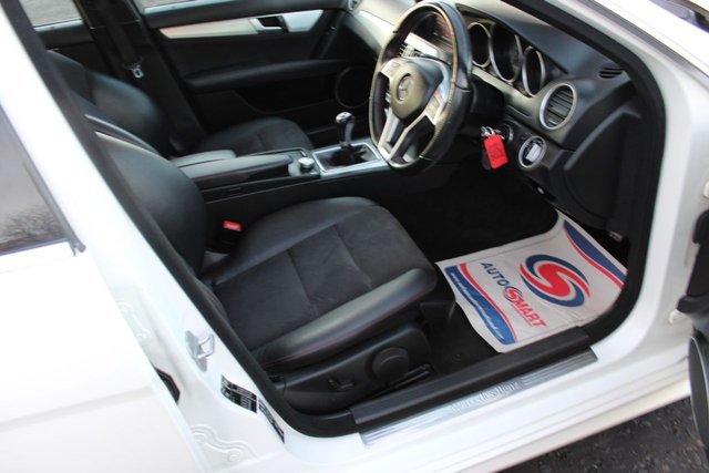 2013 MERCEDES-BENZ C-CLASS 2013 2.1 C220 CDI AMG Sport Plus 2013,Sat Nav,Bluetooth,Half Leather,Park Sensors,Superb Condition - Photo 3