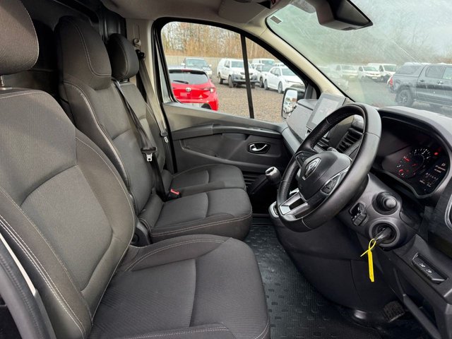2024 RENAULT TRAFIC - Photo 9