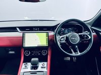 USED 2022 72 JAGUAR F-PACE 2.0 D200 MHEV R-Dynamic SE SUV 5dr Diesel Auto AWD Euro 6 (s/s) (204 ps) BlackPack|20"Alloys|MarsRed|Finance Available