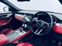 USED 2022 72 JAGUAR F-PACE 2.0 D200 MHEV R-Dynamic SE SUV 5dr Diesel Auto AWD Euro 6 (s/s) (204 ps) BlackPack|20"Alloys|MarsRed|Finance Available