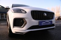 USED 2022 22 JAGUAR E-PACE 1.5 P300e 11.5kWh R-Dynamic S SUV 5dr Petrol Plug-in Hybrid Auto AWD Euro 6 (s/s) (309 ps) FUJI WHITE PAINTWORK + REAR CAMERA + APPLE CARPLAY + TINTS