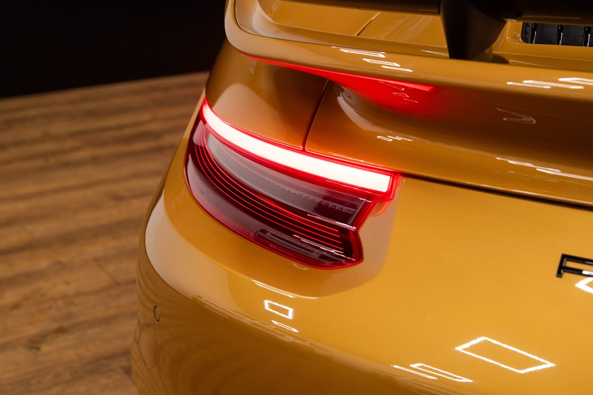 USED 2018 18 PORSCHE 911 3.8T 991 Turbo S Exclusive Series 