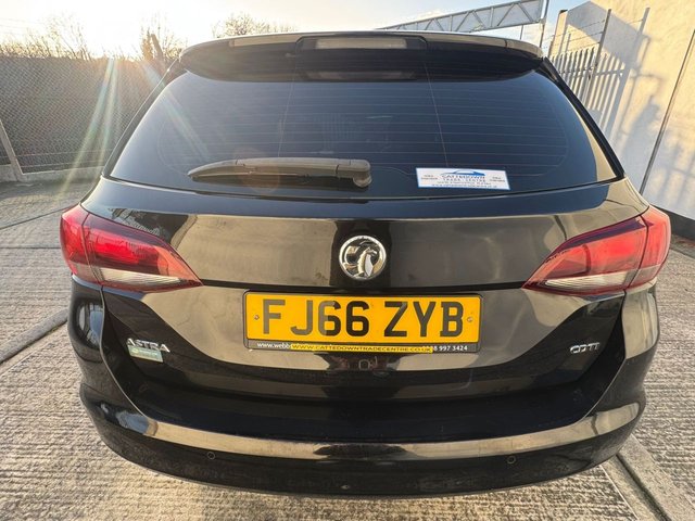 2016 Vauxhall Astra 1.6L Design 5dr - Photo 4