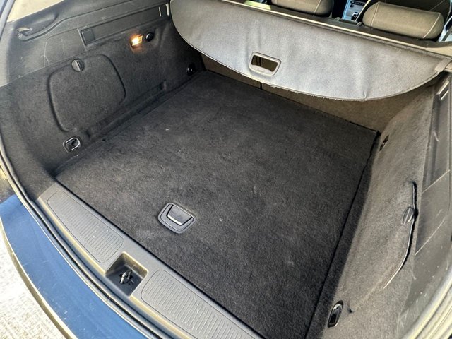 2016 Vauxhall Astra 1.6L Design 5dr - Photo 10