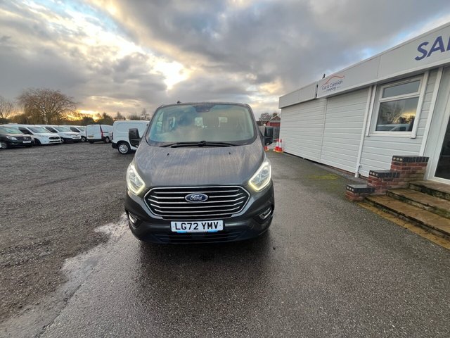 2022 Ford Tourneo Custom 2L Titanium 5dr - Photo 2