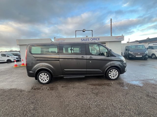 2022 Ford Tourneo Custom 2L Titanium 5dr - Photo 8