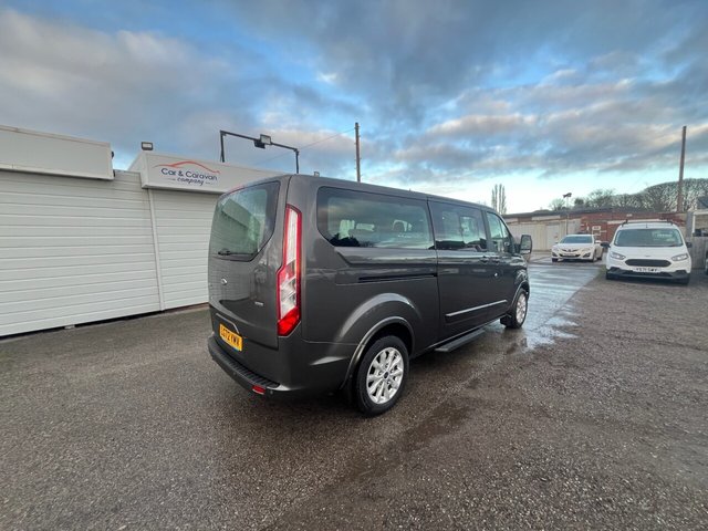 2022 Ford Tourneo Custom 2L Titanium 5dr - Photo 7