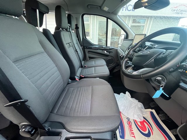 2022 Ford Tourneo Custom 2L Titanium 5dr - Photo 10