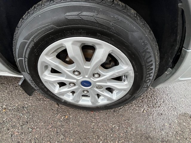 2022 Ford Tourneo Custom 2L Titanium 5dr - Photo 12