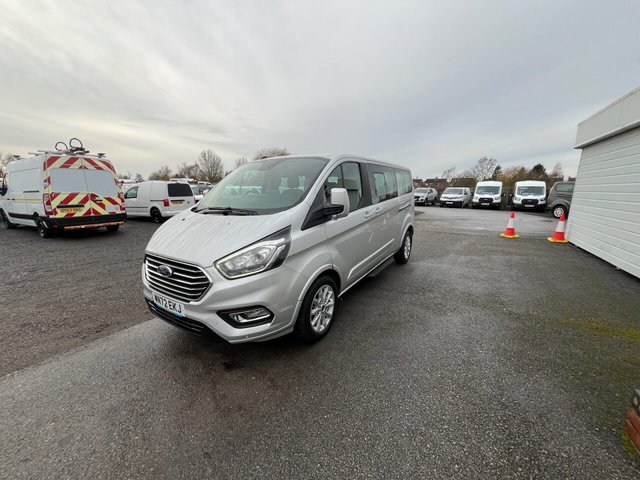 2022 Ford Tourneo Custom 2L Titanium 5dr - Photo 3