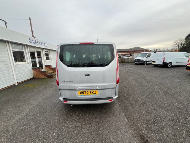 2022 Ford Tourneo Custom 2L Titanium 5dr - Photo 5