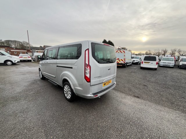 2022 Ford Tourneo Custom 2L Titanium 5dr - Photo 4