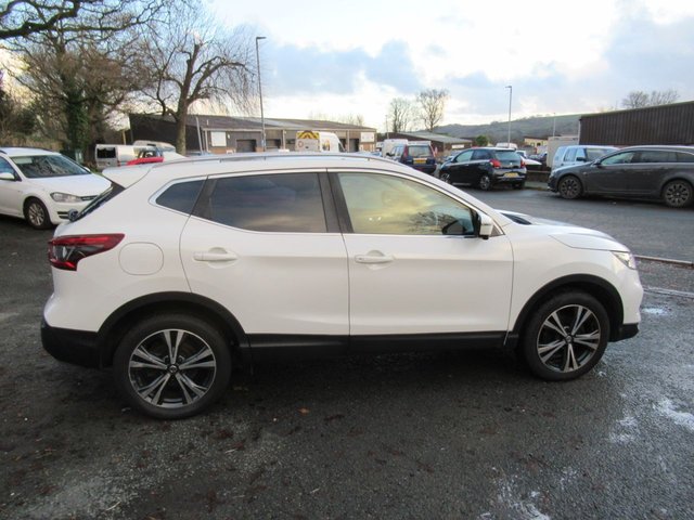 2019 NISSAN QASHQAI 1.5 dCi N-Connecta SUV 5dr Diesel Manual Euro 6 (s/s) (115 ps) - Photo 6