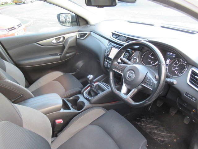 2019 NISSAN QASHQAI 1.5 dCi N-Connecta SUV 5dr Diesel Manual Euro 6 (s/s) (115 ps) - Photo 12