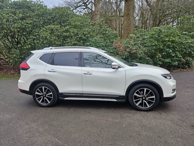 View our NISSAN X-TRAIL