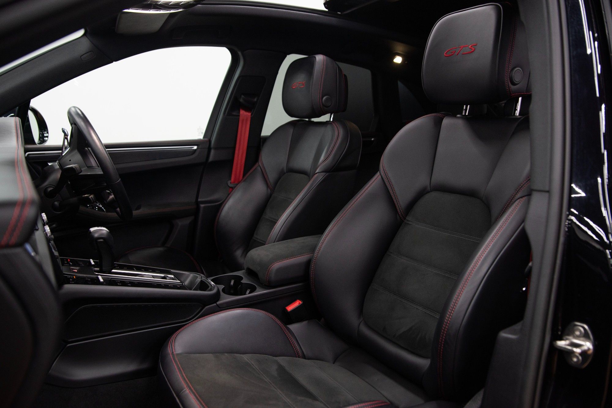 USED 2023 73 PORSCHE MACAN 2.9T V6 GTS  