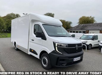 2025 RENAULT MASTER