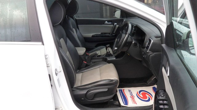 2016 KIA SPORTAGE 2.0 CRDi GT-Line SUV 5dr Diesel Manual AWD Euro 6 (134 bhp)2 OWNERS,FSH,SAT-NAV,CAMERA. - Photo 11