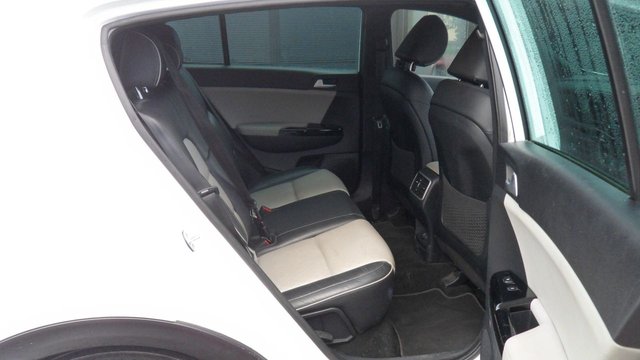 2016 KIA SPORTAGE 2.0 CRDi GT-Line SUV 5dr Diesel Manual AWD Euro 6 (134 bhp)2 OWNERS,FSH,SAT-NAV,CAMERA. - Photo 12
