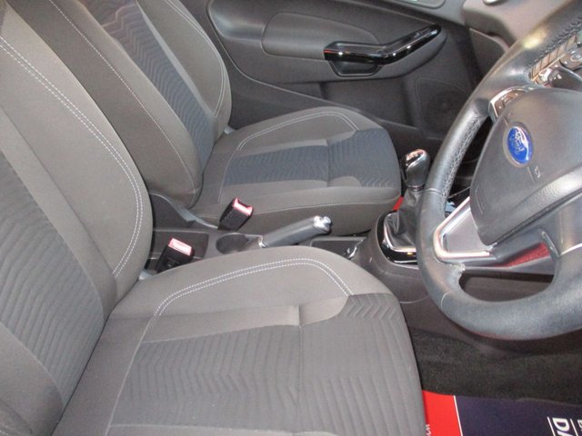 2015 FORD FIESTA 1.25 Zetec Hatchback 3dr Petrol Manual Euro 6 (82 ps) WOW YES 21K ONLY ,ONE PREVIOUS OWNER ,JUST BEEN SERVICED AND MOTED ,2 KEYS ,ALLOYS , AIR-CON ,PRISTINE EXAMPLE , - Photo 10