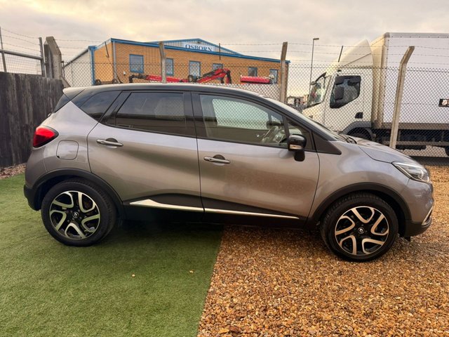 2017 RENAULT CAPTUR - Photo 10
