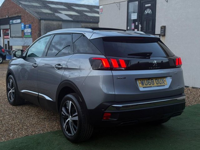 2018 PEUGEOT 3008 - Photo 12