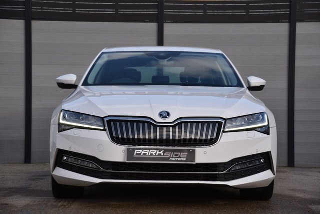 2020 SKODA SUPERB - Photo 4