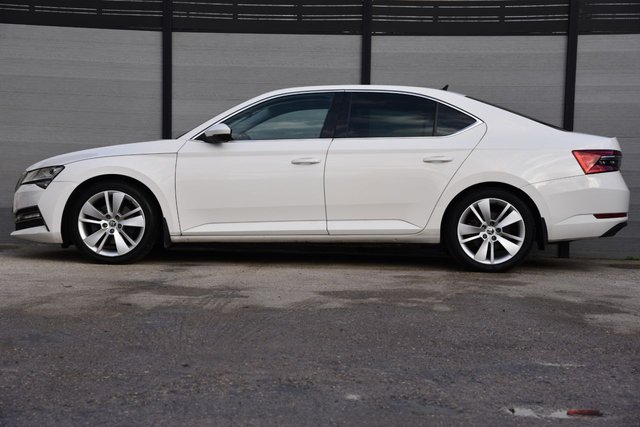 2020 SKODA SUPERB - Photo 7