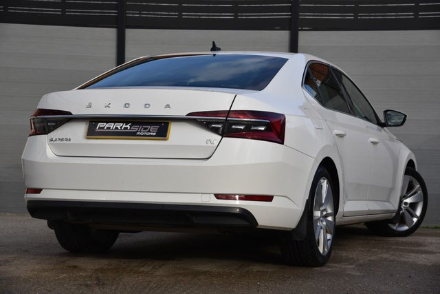 2020 SKODA SUPERB - Photo 11