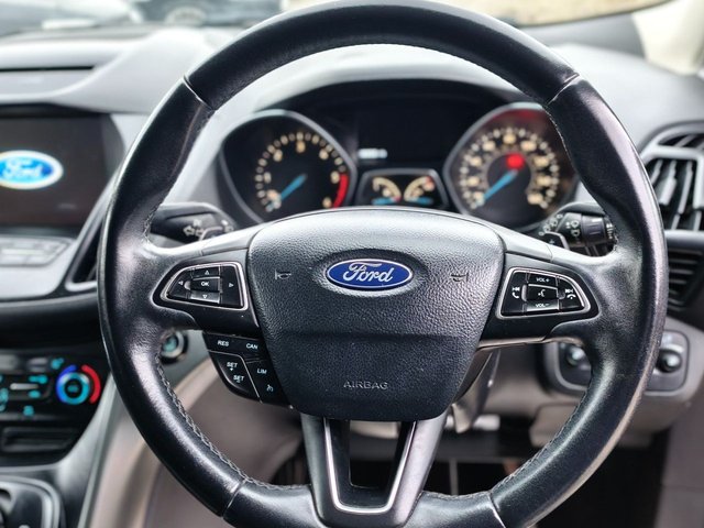 2018 FORD KUGA - Photo 5