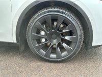 USED 2022 22 TESLA MODEL Y (Dual Motor) Long Range SUV 5dr Electric Auto 4WDE (384 bhp) 4 NEW TYRES-PANORAMIC ROOF