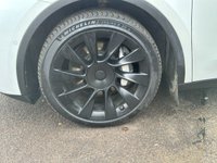 USED 2022 22 TESLA MODEL Y (Dual Motor) Long Range SUV 5dr Electric Auto 4WDE (384 bhp) 4 NEW TYRES-PANORAMIC ROOF
