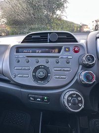 USED 2010 10 HONDA JAZZ 1.4 i-VTEC ES Hatchback 5dr Petrol i SHIFT Euro 5 (99 ps) 