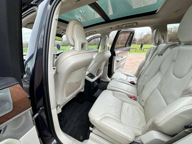 2016 VOLVO XC90 - Photo 9