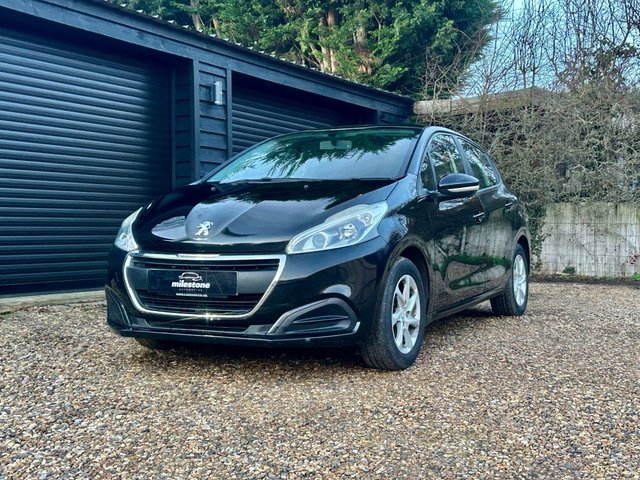View our PEUGEOT 208