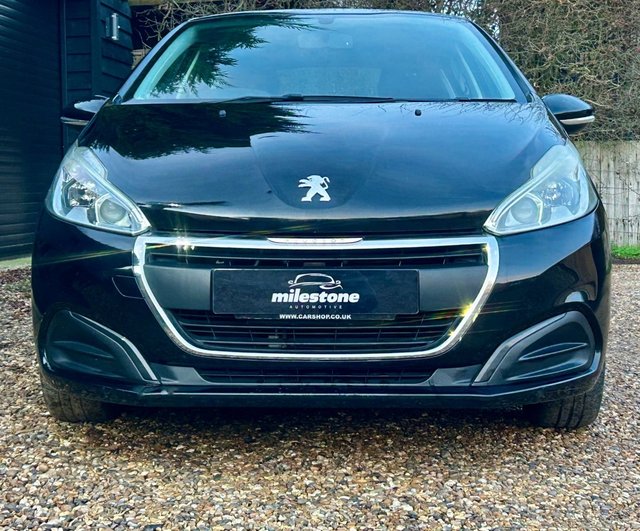 View our PEUGEOT 208