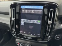 USED 2020 70 VOLVO XC40 2.0 B4 MHEV R-Design Pro SUV 5dr Petrol Hybrid Auto Euro 6 (s/s) (197 ps) Panoramic | Lounge Pack | HK