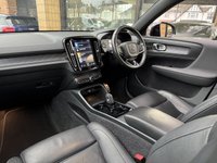 USED 2020 70 VOLVO XC40 2.0 B4 MHEV R-Design Pro SUV 5dr Petrol Hybrid Auto Euro 6 (s/s) (197 ps) Panoramic | Lounge Pack | HK