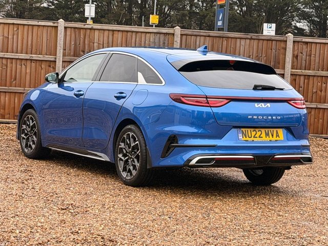 2022 KIA PROCEED - Photo 3