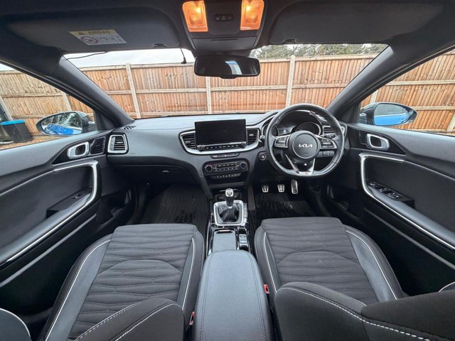 2022 KIA PROCEED - Photo 10