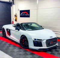 USED 2017 R AUDI R8 5.2 FSI V10 Spyder 2dr Petrol S Tronic quattro Euro 6 (s/s) (540 ps) 