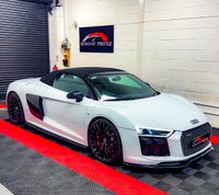 USED 2017 R AUDI R8 5.2 FSI V10 Spyder 2dr Petrol S Tronic quattro Euro 6 (s/s) (540 ps) 