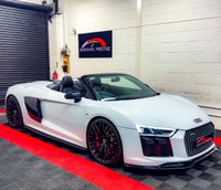 USED 2017 R AUDI R8 5.2 FSI V10 Spyder 2dr Petrol S Tronic quattro Euro 6 (s/s) (540 ps) 