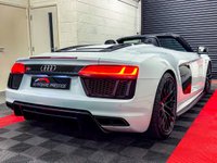 USED 2017 R AUDI R8 5.2 FSI V10 Spyder 2dr Petrol S Tronic quattro Euro 6 (s/s) (540 ps) 