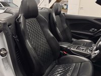 USED 2017 R AUDI R8 5.2 FSI V10 Spyder 2dr Petrol S Tronic quattro Euro 6 (s/s) (540 ps) 